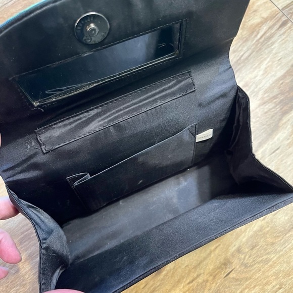 Small Satin Purse - Picture 6 of 7